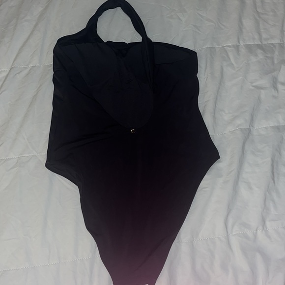 Victoria’s Secret swimsuit size L - Picture 2 of 5